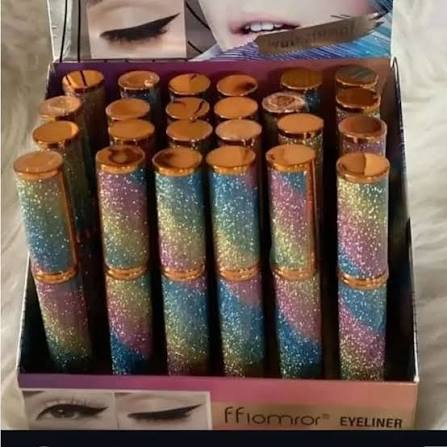 Eyeliner nero H24